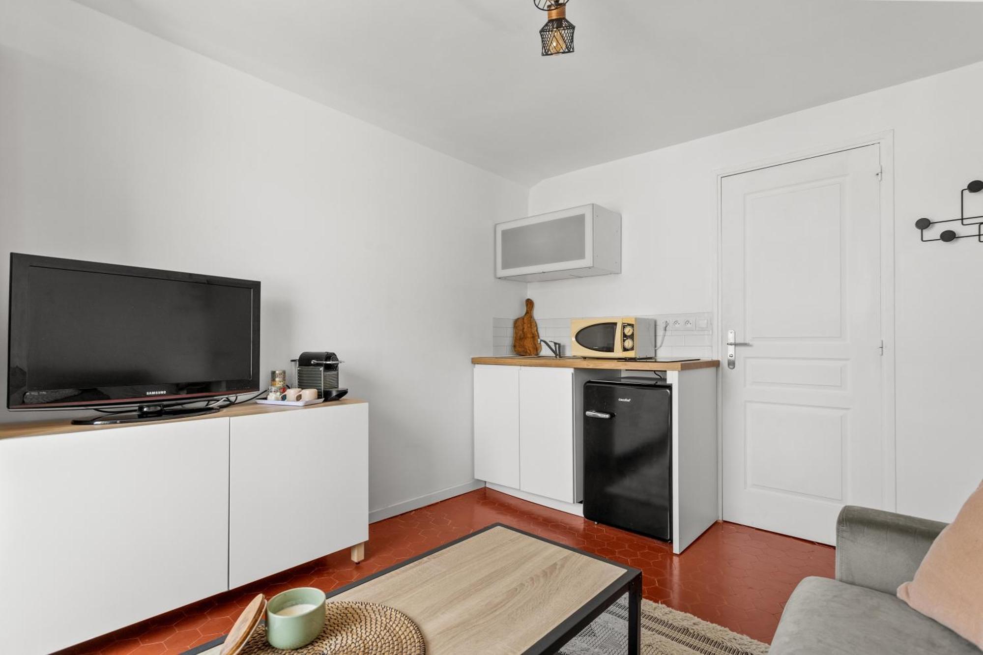 Charmante Studette, Centre Apartment *