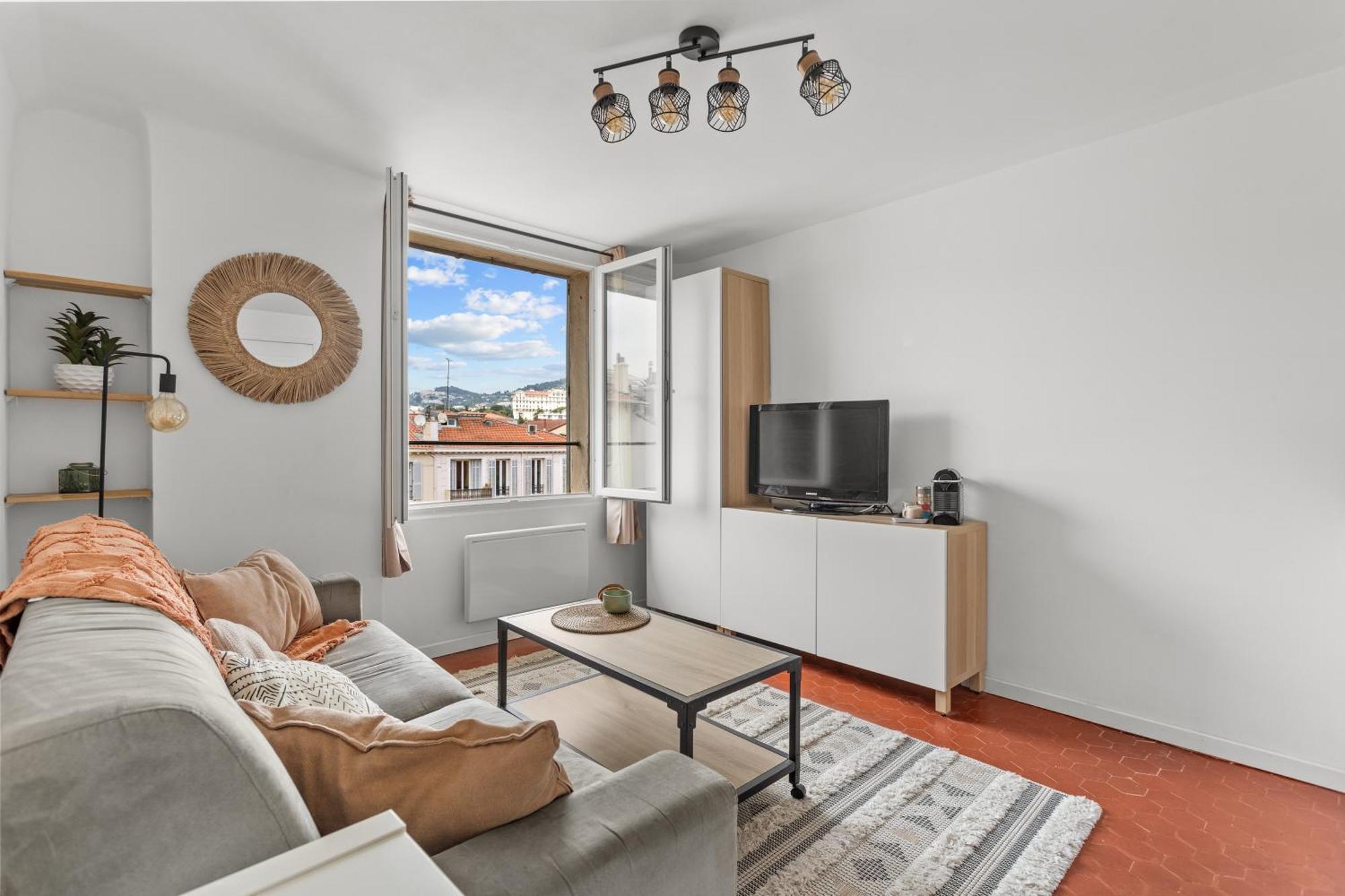 Charmante Studette, Centre Apartment *
